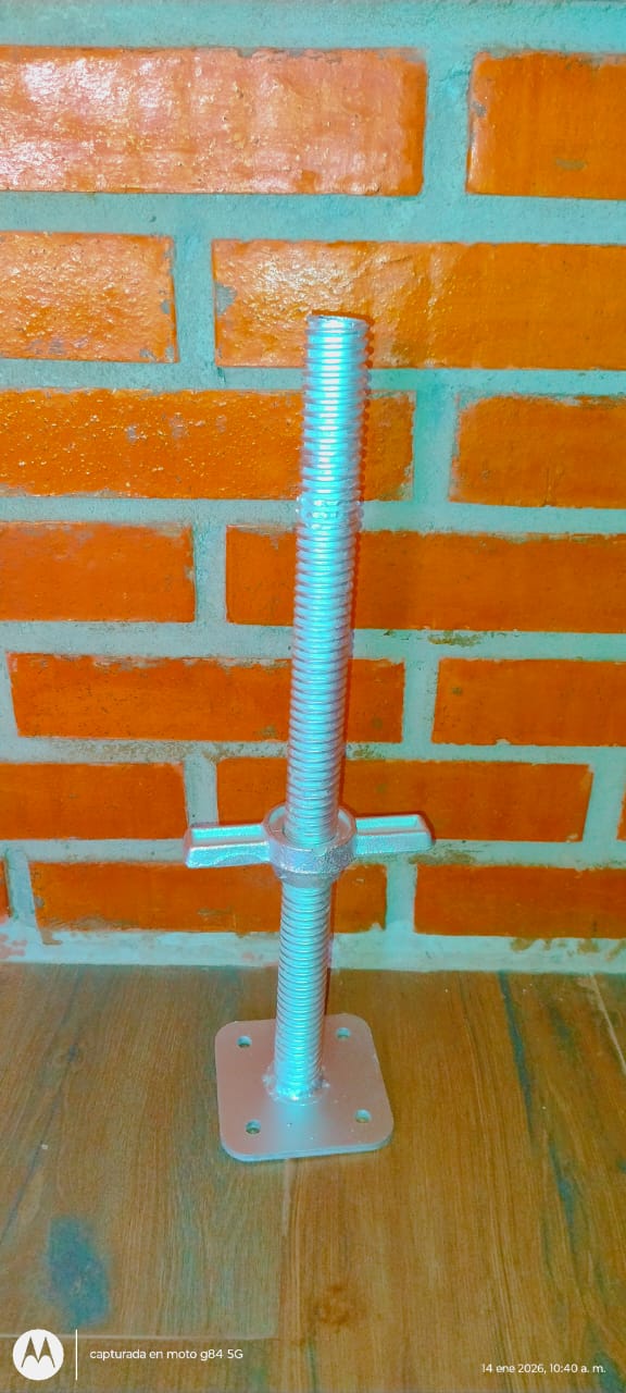 Base regulable para andamios